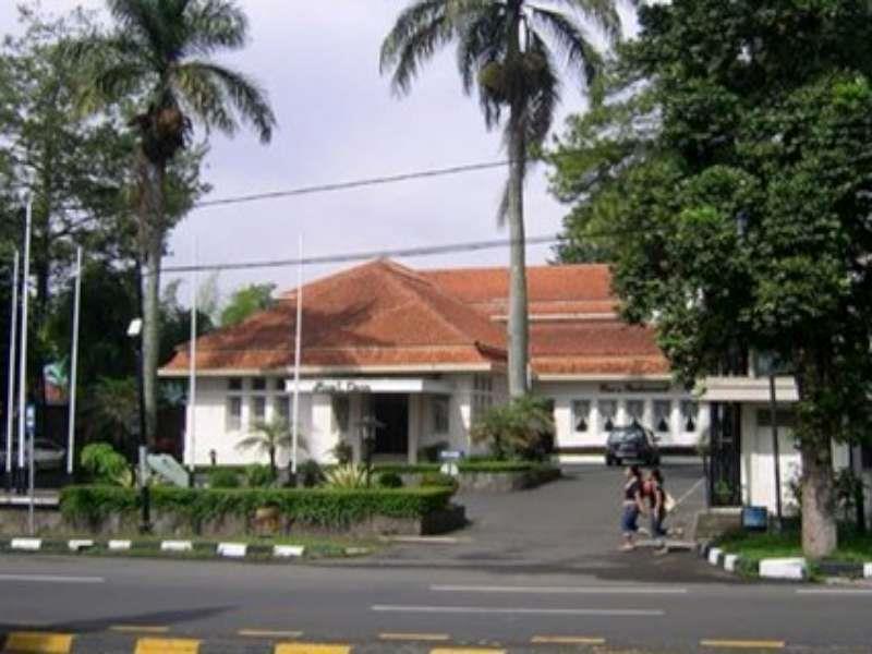 Hotel Royal Dago Bandung Esterno foto